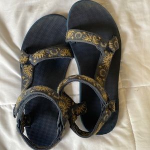 Womens Tevas